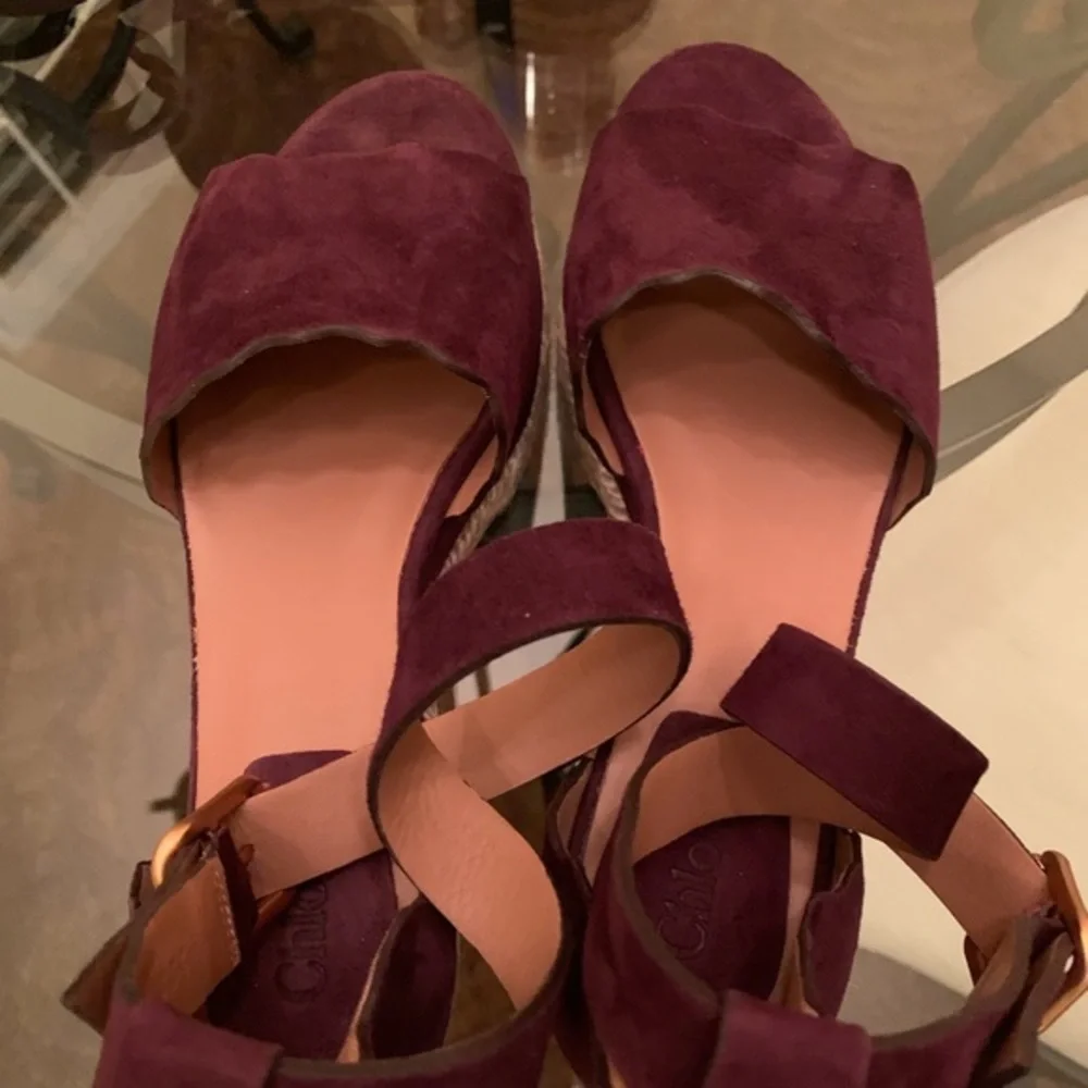 Chloé's espadrille platform sandals in Aubergine